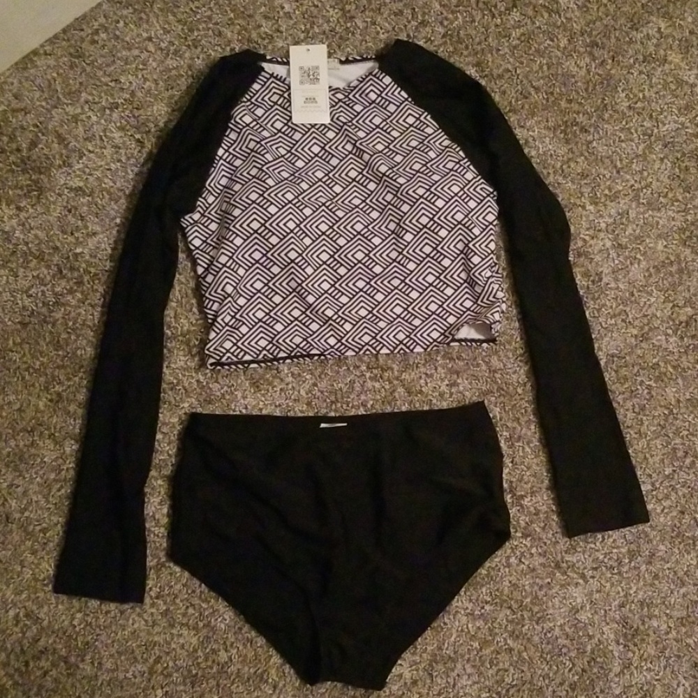 Womens Printed Long Sleeve Rashguard